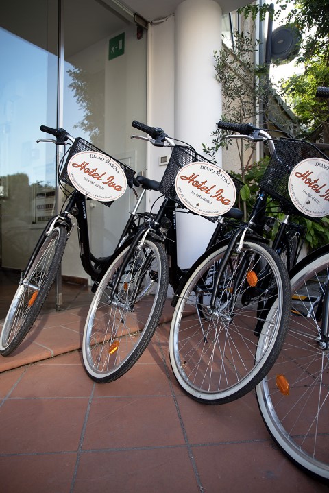 Noleggio bici presso hotel iva a diano marina Noleggia la tua bici e scopri una Liguria diversa!